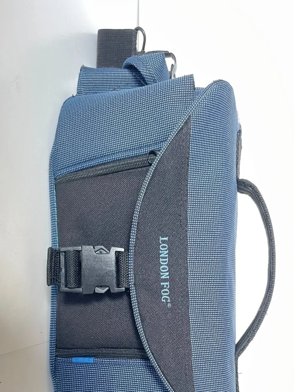 London Fog Camera Crossbody Bag W Strap DSLR Mirrorless Padded 14”x6.5”x7” Blue